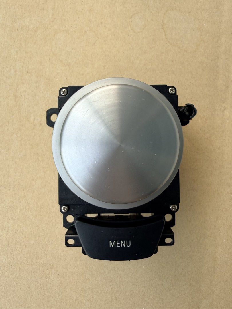 Rear of BMW E90 E92 E93 CCC iDrive controller