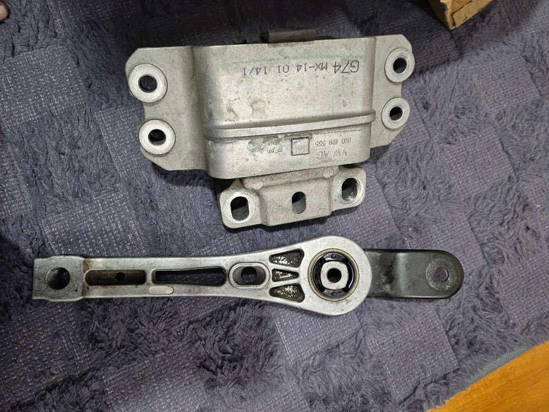 Audi TT Mk2 lower engine support and mounting arm
